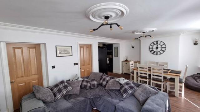 6 Church Street, Whitehaven - Perfect Deployment Location For Coast To Coast Cyclists & Hikers Exterior foto